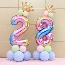 Afbeelding in Gallery-weergave laden, Set Rainbow Number Foil Balloons