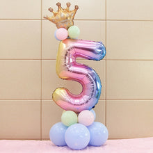 Afbeelding in Gallery-weergave laden, Set Rainbow Number Foil Balloons